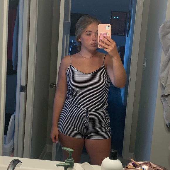 Striped Romper - Picture 2 of 6
